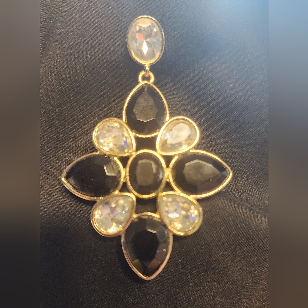 Avon Gold-Tone Black and Clear Teardrop Cluster Earrings